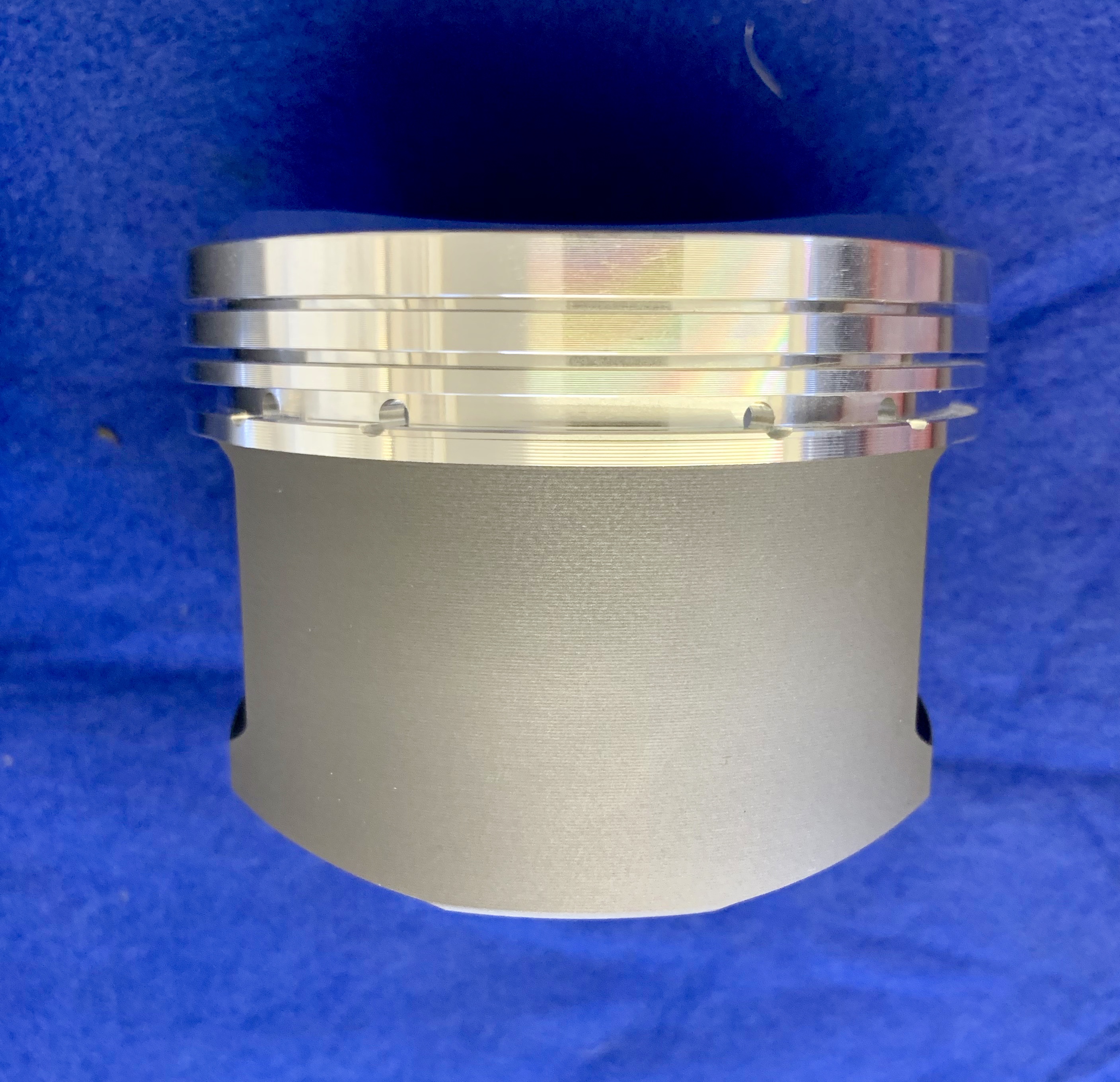 4.0L Pistons & rods - Click here to enlarge